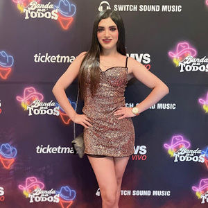 Meet your Posher, Camila